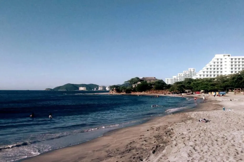Cozy, Apartamento A Solo 10 Minutos Caminando A Playa Dormida, Con Piscina Y Parqueadero. Santa Marta  Colombia